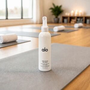 ALO Yoga Total Refresh Mat Spray